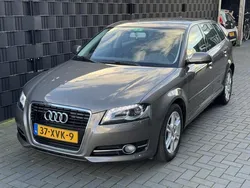 Bruin, metallic lak Gebruikt 2012 Audi A3 Sportback Premium Hatchback | € 9.450 (Eerlijke prijs)