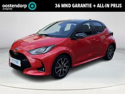 Rood Gebruikt 2021 Toyota Yaris Hybrid Executive Hatchback | € 24.950 (Iets duurder)