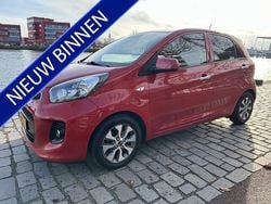 Rood (metallic) Gebruikt 2017 Kia Picanto Air Hatchback | € 6.750 (Eerlijke prijs)