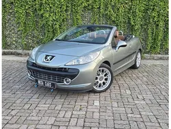 Grijs Gebruikt 2008 Peugeot 207 CC Sport Cabriolet | € 2.999 (Eerlijke prijs)