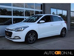 Wit Gebruikt 2015 Hyundai i20 Comfort Hatchback | € 6.795 (Eerlijke prijs)