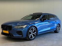 Blauw Gebruikt 2021 Volvo V60 R-Design Stationwagen | € 31.950 (Eerlijke prijs)
