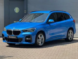 Blauw, metallic lak Gebruikt 2020 BMW X1 Executive SUV | € 23.500 (Goede deal)