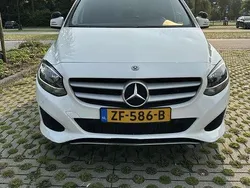 Wit Gebruikt 2019 Mercedes B220 Ambition MPV | € 10.000