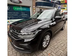 Zwart Gebruikt 2021 VW Tiguan Business SUV | € 23.950 (Goede deal)