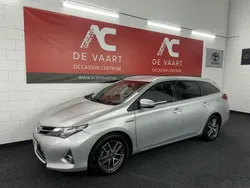 Grijs Gebruikt 2015 Toyota Auris Stationwagen | € 9.999 (Goede deal)