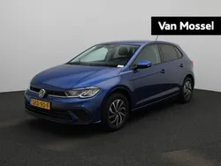 Blauw Gebruikt 2024 VW Polo Edition Hatchback | € 22.700 (Eerlijke prijs)