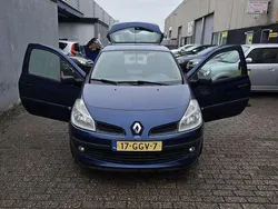 Blauw Gebruikt 2008 Renault Clio II Hatchback | € 2.375 (Eerlijke prijs)