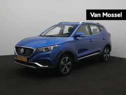 Blauw Gebruikt 2020 MG ZS Luxury Sedan | € 15.495 (Eerlijke prijs)