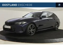 Tansanit (blauw metallic) Gebruikt 2024 BMW 318 Shadowline Stationwagen | € 47.750 (Duur)