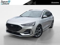 Moondust silver (licht grijs) Gebruikt 2023 Ford Focus ST-Line Stationwagen | € 20.440 (Goede deal)