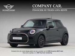 Zwart Gebruikt 2024 Mini Cooper S Favoured Hatchback | € 39.950