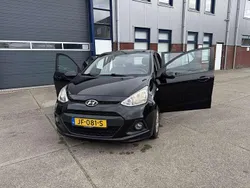 Zwart Gebruikt 2016 Hyundai i10 Hatchback | € 7.990 (Eerlijke prijs)