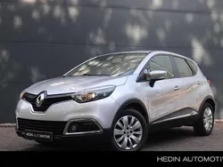 Grijs, metallic lak Gebruikt 2014 Renault Captur Expression SUV | € 9.240 (Eerlijke prijs)