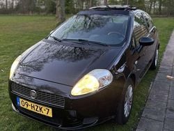 Zwart Gebruikt 2009 Fiat Punto Dynamic Hatchback | € 1.300 (Eerlijke prijs)