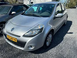 Grijs Gebruikt 2010 Renault Clio R.S. Collection Hatchback | € 3.350 (Eerlijke prijs)
