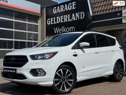 Wit Gebruikt 2017 Ford Kuga ST-Line SUV | € 21.250 (Eerlijke prijs)