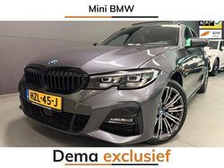 Grijs Gebruikt 2022 BMW 330 M Sport Stationwagen | € 31.950 (Eerlijke prijs)