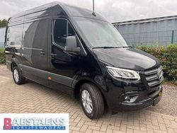 Zwart Nieuw 2025 Mercedes Sprinter Van | € 62.678 (Eerlijke prijs)