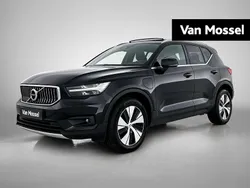 Zwart Gebruikt 2021 Volvo XC40 Inscription SUV | € 32.400 (Eerlijke prijs)