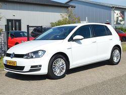 Wit Gebruikt 2016 VW Golf VII Trendline Hatchback | € 8.249 (Goede deal)