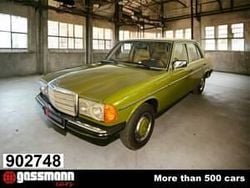 Groengrün Gebruikt 1982 Mercedes 200 Sedan | € 8.000