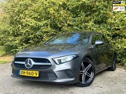 Grijs Gebruikt 2019 Mercedes A180 Business Hatchback | € 17.950 (Eerlijke prijs)