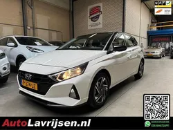 Wit Gebruikt 2022 Hyundai i20 Comfort Hatchback | € 17.950 (Eerlijke prijs)