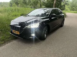 Zwart Gebruikt 2020 Ford Focus ST-Line Hatchback | € 17.995 (Eerlijke prijs)