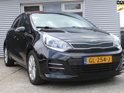 Zwart Gebruikt 2015 Kia Rio Hatchback | € 8.750 (Goede deal)