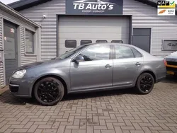 Grijs Gebruikt 2006 VW Jetta Comfortline Sedan | € 2.750 (Eerlijke prijs)
