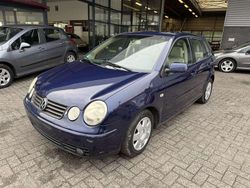 Blauw Gebruikt 2003 VW Polo Highline Hatchback | € 990 (Goede deal)
