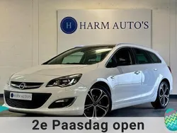 Wit, metallic lak Gebruikt 2013 Opel Astra OPC Stationwagen | € 10.499