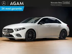 Wit Gebruikt 2022 Mercedes A180 AMG line Sedan | € 33.950 (Iets duurder)