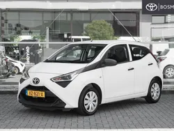 Wit Gebruikt 2019 Toyota Aygo Hatchback | € 9.950 (Eerlijke prijs)