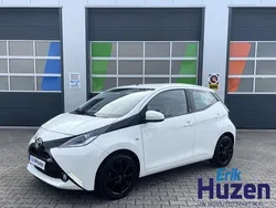 Wit, andere lak Gebruikt 2018 Toyota Aygo Hatchback | € 10.745 (Eerlijke prijs)