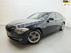 Zwart Gebruikt 2013 BMW 520 Sedan | € 12.999 (Goede deal)