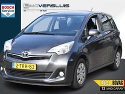 Grijs Gebruikt 2014 Toyota Verso-S MPV | € 11.750 (Eerlijke prijs)