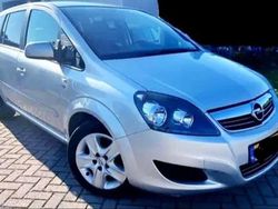 Zilver Gebruikt 2010 Opel Zafira Selection MPV | € 4.750 (Eerlijke prijs)