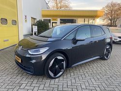 Grijs (metallic) Gebruikt 2020 VW ID.3 Hatchback | € 14.950 (Iets duurder)