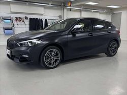 Grijs Gebruikt 2020 BMW 118 Executive Hatchback | € 18.500 (Super prijs)