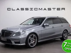Grijs, metallic lak Gebruikt 2010 Mercedes E63 AMG AMG Sedan | € 59.950