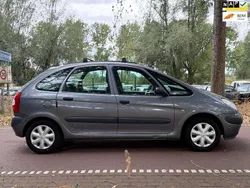 Grijs Gebruikt 2003 Citroën Xsara Picasso MPV | € 1.349 (Eerlijke prijs)