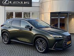 Groen Gebruikt 2024 Lexus NX450h+ Launch Edition SUV | € 58.400 (Duur)