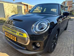 Zwart Gebruikt 2020 Mini Cooper SE Essential Hatchback | € 15.950 (Eerlijke prijs)
