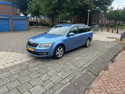 Blauw Gebruikt 2014 Skoda Octavia Business Line Stationwagen | € 5.700 (Eerlijke prijs)