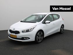 Wit Gebruikt 2014 Kia Ceed Hatchback | € 8.400 (Iets duurder)