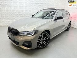 Grijs Gebruikt 2022 BMW 320 M Sport Stationwagen | € 33.999 (Eerlijke prijs)