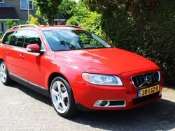 Rood Gebruikt 2010 Volvo V70 Kinetic Stationwagen | € 7.950 (Iets duurder)