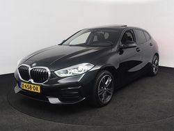 Zwart Gebruikt 2023 BMW 118 Hatchback | € 27.400 (Iets duurder)